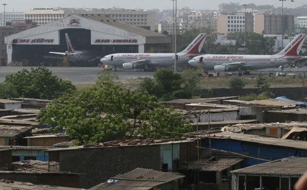 Slums around airport are a security threat