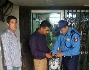 Only licensed security guards to man Delhi ATMs