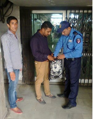 Only licensed security guards to man Delhi ATMs