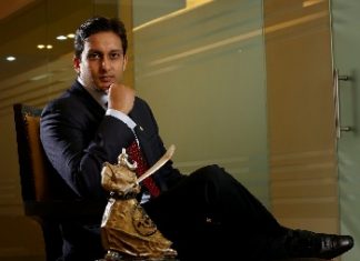 SIS open to buys in security biz