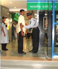 Delhi Govt. asks banks to engage only licensed Pvt. security agencies