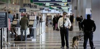 Chicago aviation police officers ask for guns to bolster security
