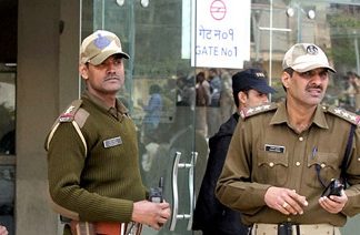 Govt. considers having 2,100 more CISF troops for Delhi Metro