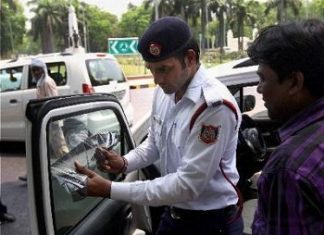 Now, Delhi traffic cops to be armed with pistols