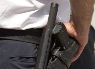 Private guards in Israel may carry weapons while off-duty?