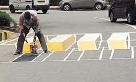 Optical illusion: 3D crossings around India Gate will keep speeding motorists in check