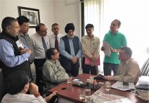 RK Sinha leads, Industry delegation on GST to the government