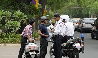 Delhi traffic police officers to get 9mm pistols