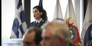 Police to replace private security on Athens metro