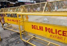 Don’t place barriers on roads without staff manning them: L-G to Delhi Police