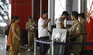 Airport security may be outsourced to cut costs