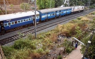 RPF crackdown on burning of refuse along railway tracks