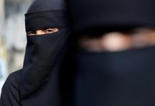 Citing security concerns, Tunisia bans niqab for women