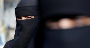 Citing security concerns, Tunisia bans niqab for women