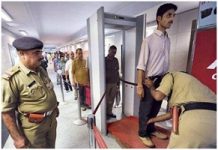 Rs 3 crore cash, gold jewellery, cameras left behind on Delhi Metro in last 3 years