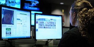 Amazon stops police use of its facial recognition software