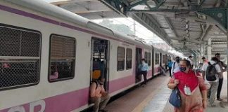 Uniformed pvt security guards allowed to travel in Mumbai locals