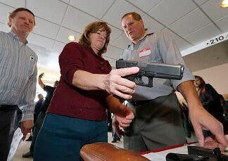 Cleveland to ban teachers from carrying guns