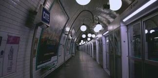 Confidential police security plans stolen from train in Paris