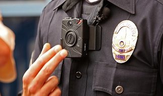Delaware governor signs bill requiring all police in state to wear body cameras