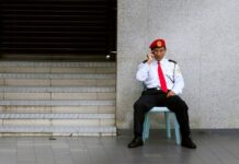 ‘Give incentives to boost Malaysian security guard’s prospects’