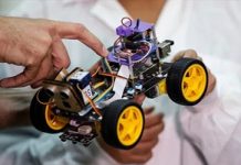 Israel launches sniffing robot to detect diseases, aid in security checks