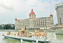 Mumbai Police investigate mystery boat near Gateway of India