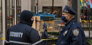 NYC businesses turn to off-duty cops for security