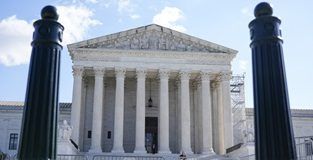 Philadelphia judges, citing security lapses, order sheriff to implement a new safety plan