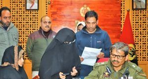 Police, security agencies will fight decisive war against local terror recruitment: DGP