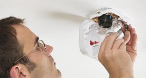 Scotland require all homeowners to have interlinked alarms