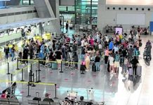 Senators seek tighter airport security checks for VIPs