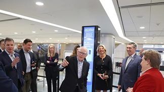Travel Commission visits Las Vegas to demonstrate advanced airport security technology