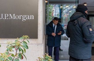 US banks step up security for their CEOs