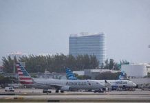 U.S. airlines oppose Trump plan to require small airports to use private security